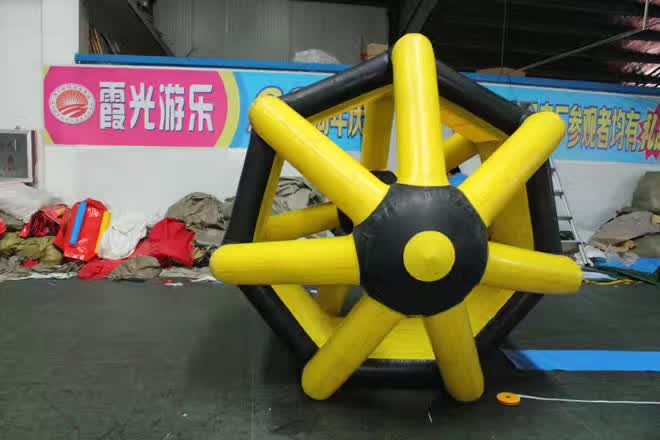 河北充气水上滚筒球